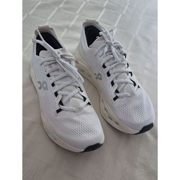 On Running Shoes - On Running White and Black Cloud Surfer Max Women's Performance Sneakers